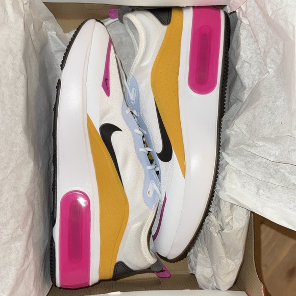 NIB Nike Air Max DiA sneaker due women’s SZ 11 Cj0636100 leather new in box - Picture 4 of 8